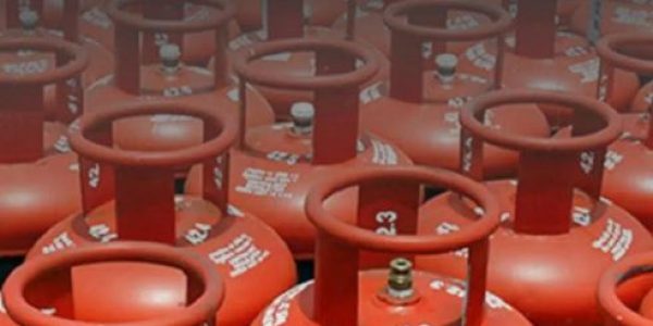 இந்தியாவில் கடும் எரிவாயு நெருக்கடி – எஸ்மா சட்டம் நடைமுறைக்கு வந்தது